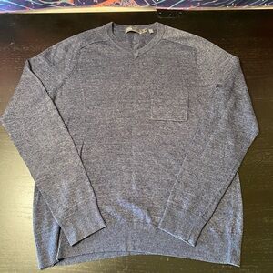 Vince Men's Heathered Blue V-Neck Sweater